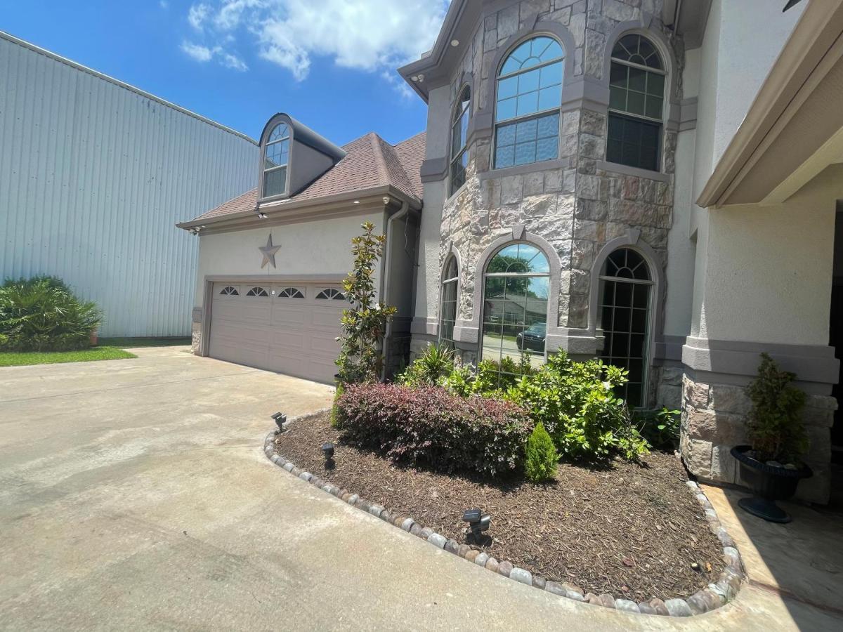 Вілла Luxuria Mini-Mansion Near Houston Downtown Екстер'єр фото