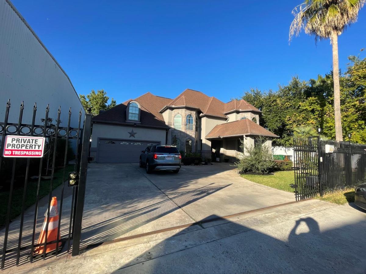 Вілла Luxuria Mini-Mansion Near Houston Downtown Екстер'єр фото